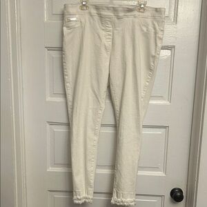 Coco + Carmen Women's Off-White Skinny Jeans